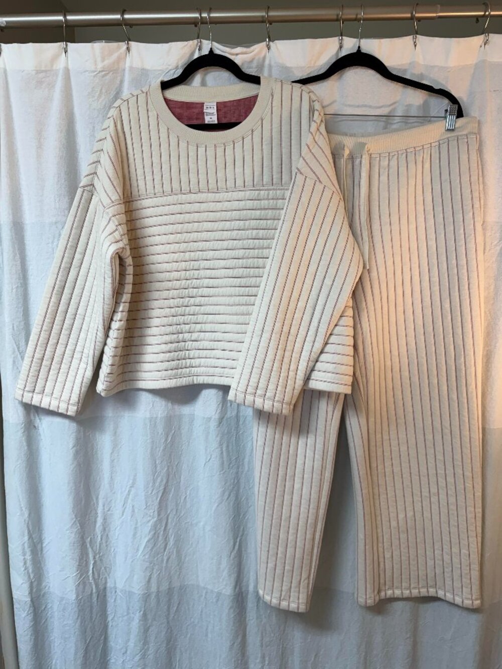 Quilted Lounge Sweatshirt & Wide Leg Lounge Pants Set